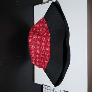 Bucket Hat Snowflakes and Holly with black trim